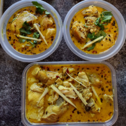 Kashmiri Chicken Yakhni